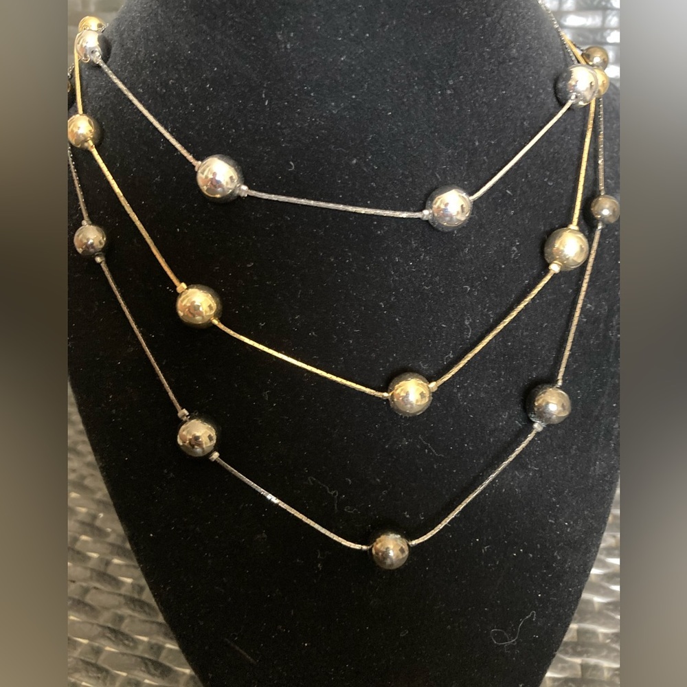 Avon triple tricolor strand necklace